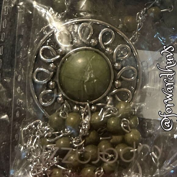 Bundle Sale 3 for $15 | Paparazzi Sahara Suburb Necklace and Earring Set - Picture 6 of 9